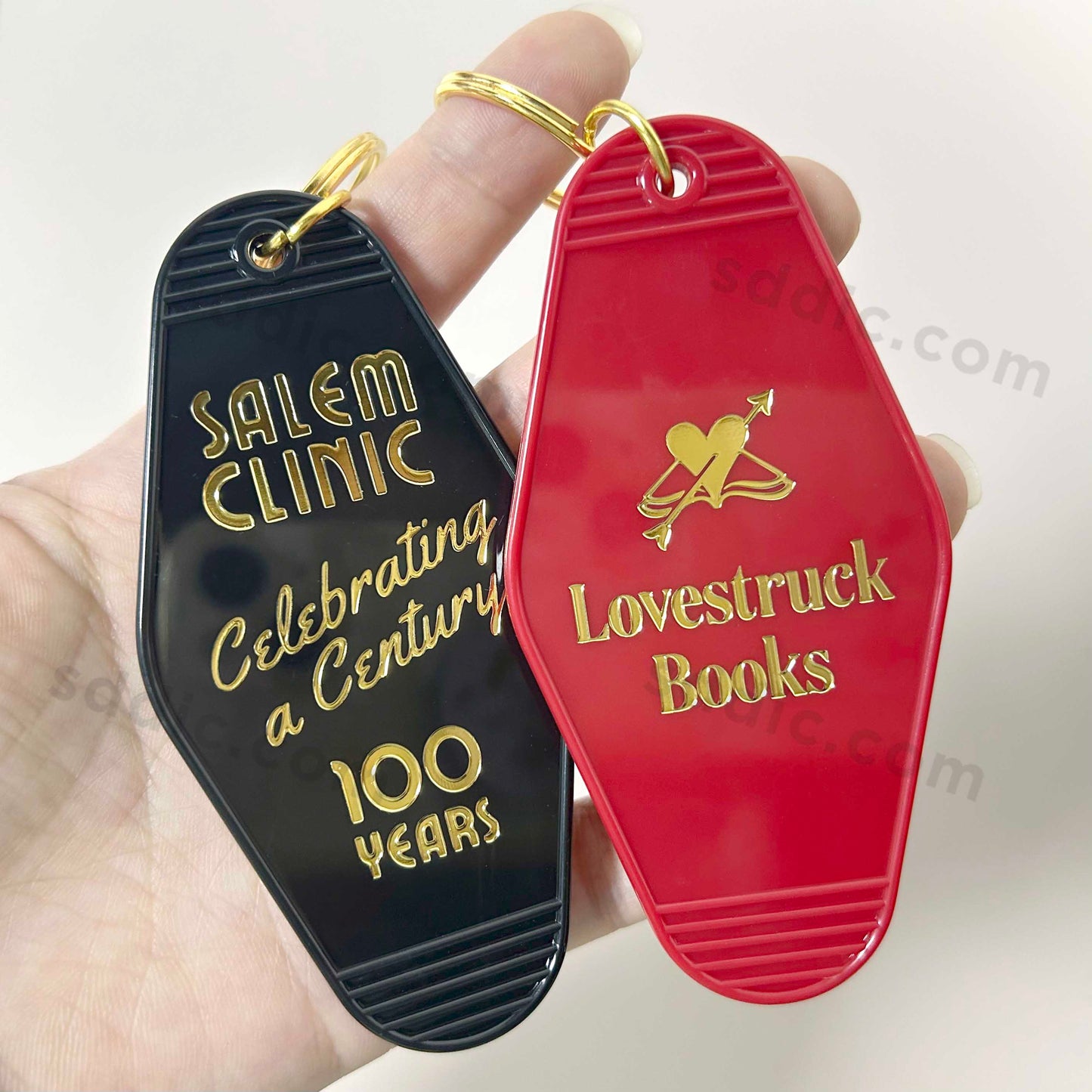 Custom Vintage Plastic Gold Foil Keychains Hotel Key Tag For Business