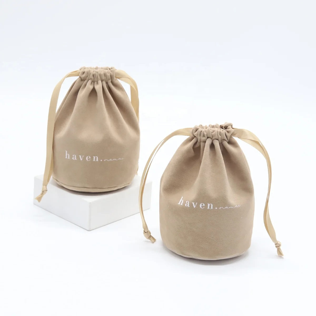 Custom Round Bottom Velvet Drawstring Pouch for Candles & Cosmetics