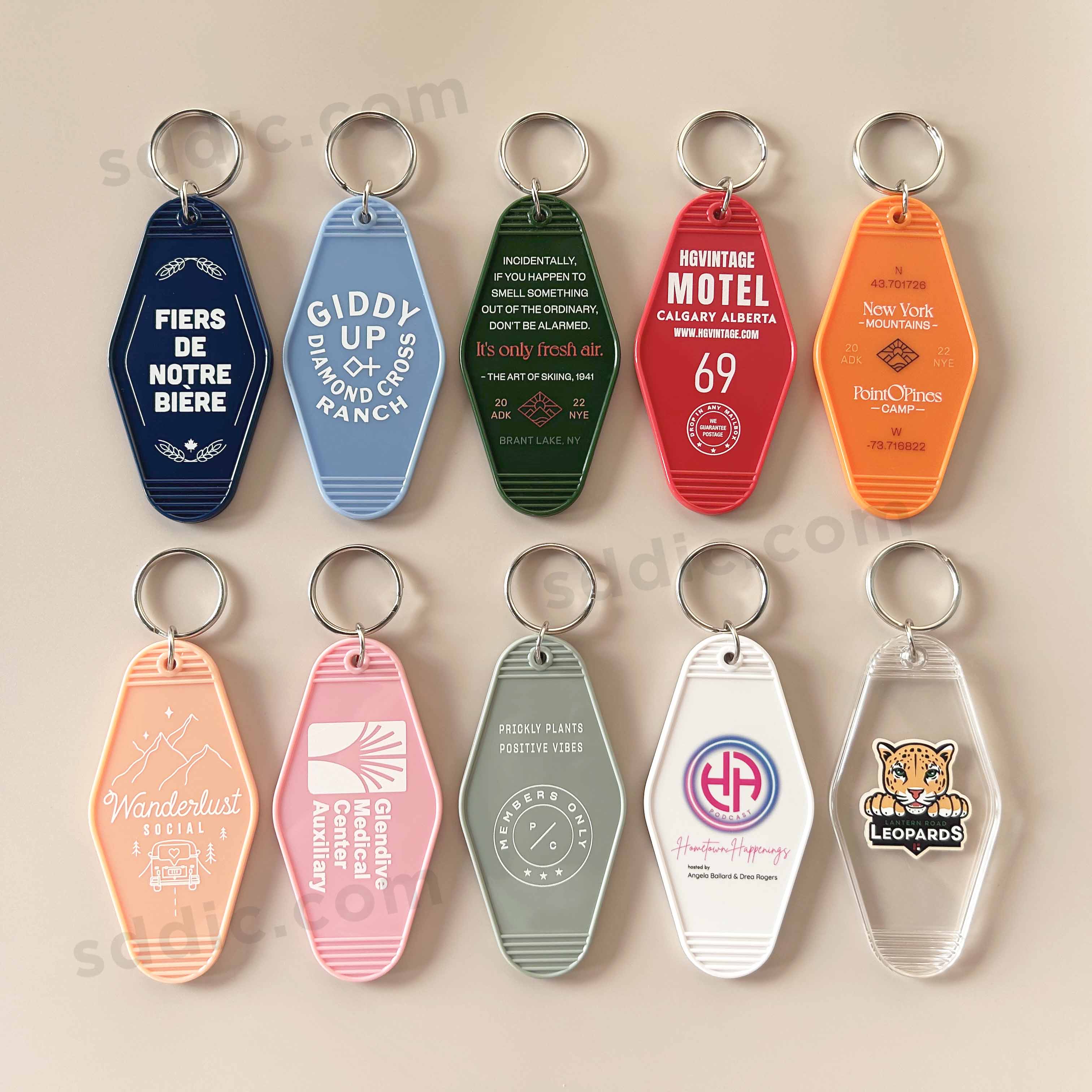 Bulk Custom Logo Retro Hotel Motel Plastic Keychains For Giveaways – SDDIC