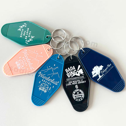 Bulk Custom Retro Hotel Motel Plastic Keychains with Brand Logo For Giveaways